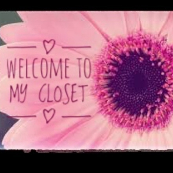 Accessories - READ Bundle and i will send an offer .